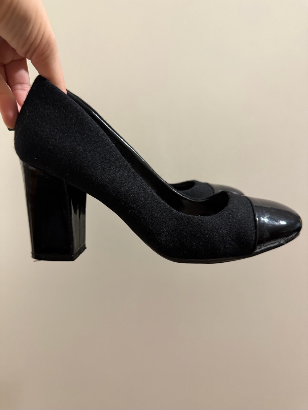 Jaclyn Smith Black Block Heel Pumps with Glossy Cap Toe